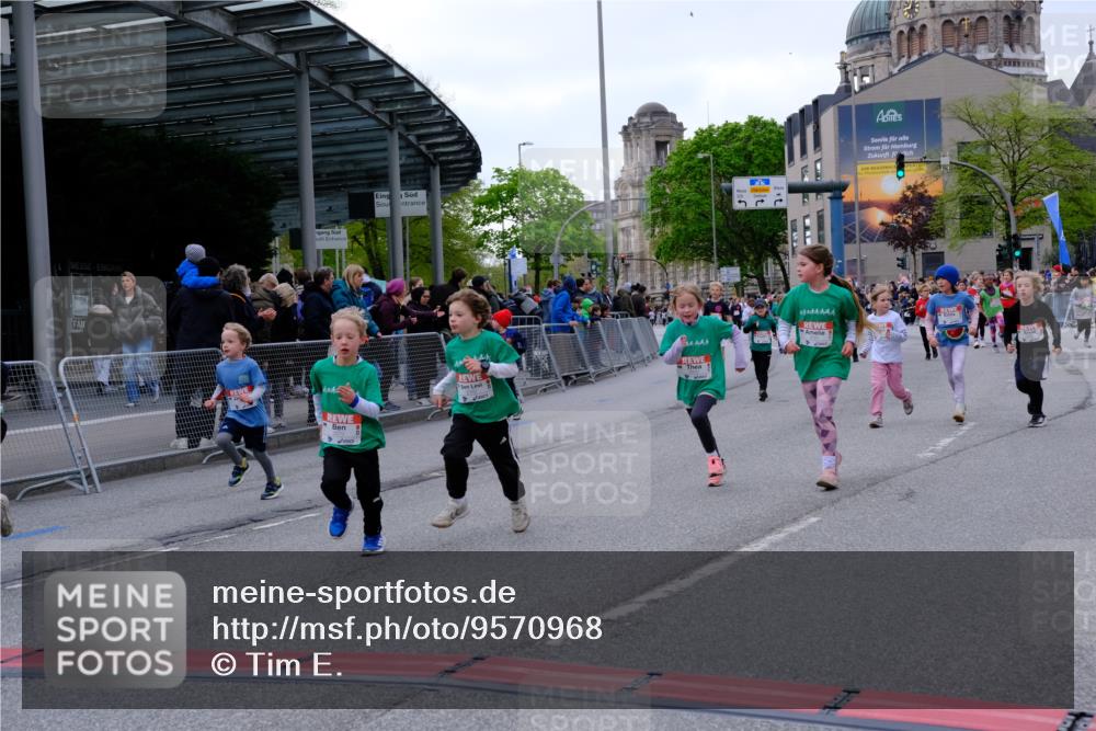 25.04.2026 - Das Zehntel Tim E. http://msf.ph/oto/9570968 25.04.2026 09:04:27 Ziel 1353, 1479, 1480, 1496, 1500, 1502, 1934, 1960, 1980, 1982, 2362, 2370, 2381, 2400, 2414, 2427, 2430, 2431, 2700, 3150, 3279, 3299, 3671, 3906 meine-sportfotos.de