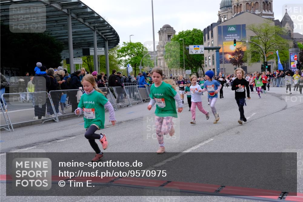 25.04.2026 - Das Zehntel Tim E. http://msf.ph/oto/9570975 25.04.2026 09:04:28 Ziel 1353, 1479, 1496, 1500, 1502, 1934, 1960, 1980, 1982, 2362, 2370, 2381, 2400, 2414, 2427, 2430, 2431, 2700, 3150, 3279, 3299, 3671, 3892, 3906 meine-sportfotos.de
