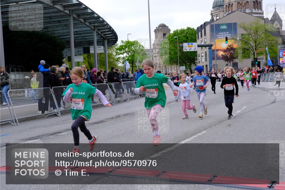 25.04.2026 - Das Zehntel Tim E. http://msf.ph/oto/9570976 25.04.2026 09:04:28 Ziel 1353, 1479, 1496, 1500, 1502, 1934, 1960, 1980, 1982, 2362, 2370, 2381, 2400, 2414, 2427, 2430, 2431, 2700, 3150, 3279, 3299, 3671, 3892, 3906 meine-sportfotos.de