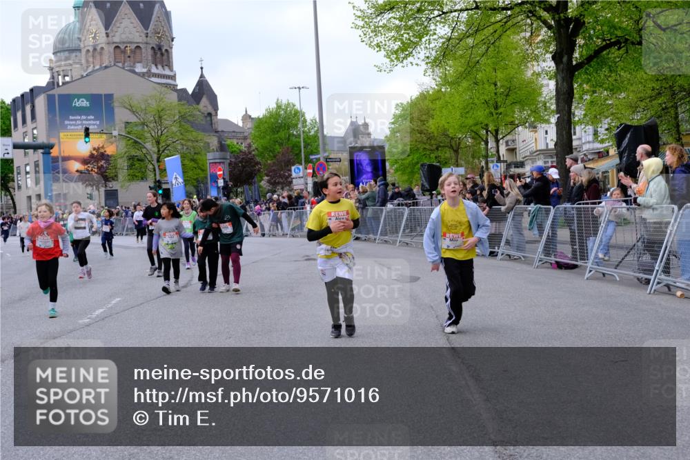 25.04.2026 - Das Zehntel Tim E. http://msf.ph/oto/9571016 25.04.2026 09:04:38 Ziel 1076, 1443, 1472, 1647, 1932, 1934, 2377, 2536, 2586, 2593, 2612, 2804, 2807, 3012, 3279, 3449, 3450, 3671, 3892, 3979, 4036 meine-sportfotos.de