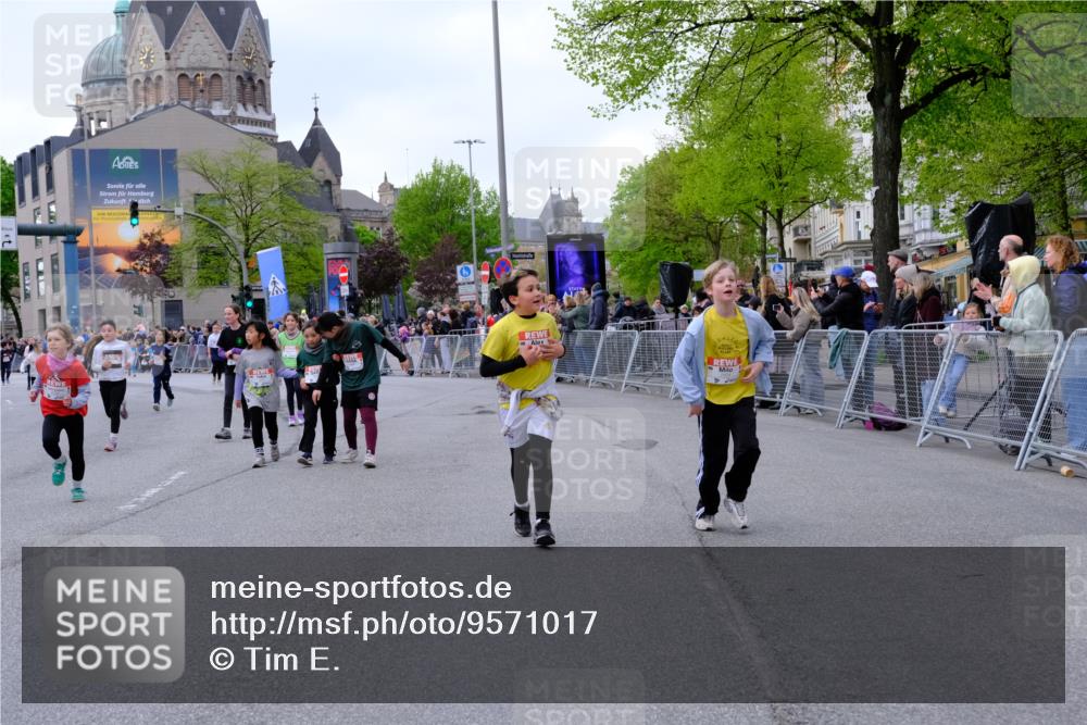 25.04.2026 - Das Zehntel Tim E. http://msf.ph/oto/9571017 25.04.2026 09:04:38 Ziel 1076, 1443, 1472, 1647, 1932, 1934, 2377, 2536, 2586, 2593, 2612, 2804, 2807, 3012, 3279, 3449, 3450, 3671, 3892, 3979, 4036 meine-sportfotos.de