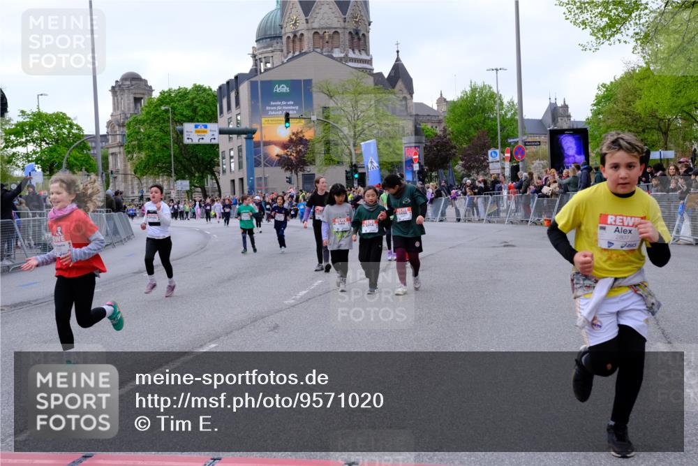 25.04.2026 - Das Zehntel Tim E. http://msf.ph/oto/9571020 25.04.2026 09:04:39 Ziel 1076, 1443, 1472, 1647, 1932, 1934, 2377, 2536, 2586, 2593, 2612, 2804, 2807, 3012, 3279, 3449, 3450, 3892, 3947, 3979, 4036 meine-sportfotos.de