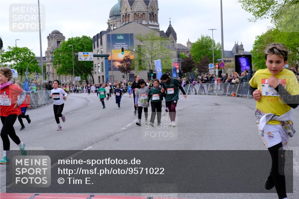 25.04.2026 - Das Zehntel Tim E. http://msf.ph/oto/9571022 25.04.2026 09:04:39 Ziel 1076, 1443, 1472, 1647, 1932, 1934, 2377, 2536, 2586, 2593, 2612, 2804, 2807, 3012, 3279, 3449, 3450, 3892, 3947, 3979, 4036 meine-sportfotos.de