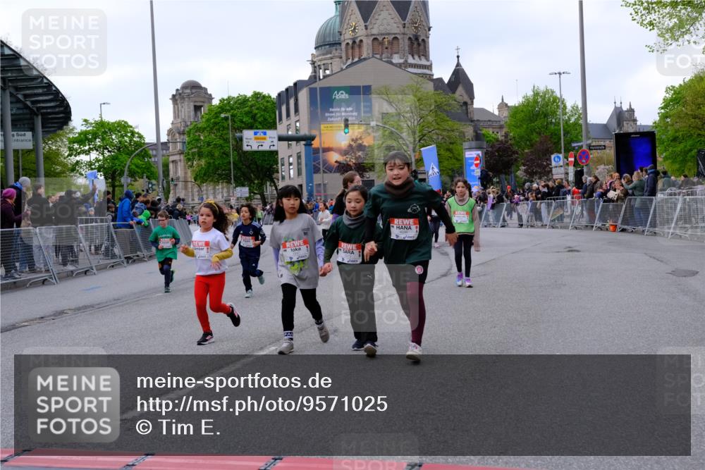 25.04.2026 - Das Zehntel Tim E. http://msf.ph/oto/9571025 25.04.2026 09:04:42 Ziel 1076, 1082, 1241, 1443, 1472, 1647, 1732, 1932, 2371, 2377, 2536, 2586, 2593, 2612, 2804, 2807, 3012, 3449, 3450, 3947, 3979, 4036 meine-sportfotos.de