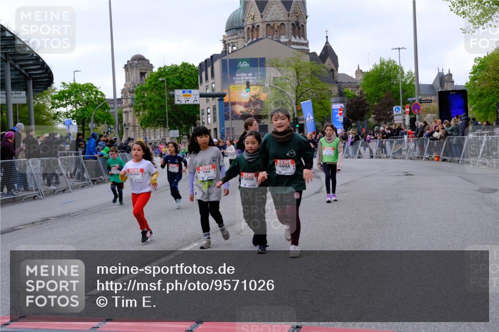 25.04.2026 - Das Zehntel Tim E. http://msf.ph/oto/9571026 25.04.2026 09:04:42 Ziel 1076, 1082, 1241, 1443, 1472, 1647, 1732, 1932, 2371, 2377, 2536, 2586, 2593, 2612, 2804, 2807, 3012, 3449, 3450, 3947, 3979, 4036 meine-sportfotos.de