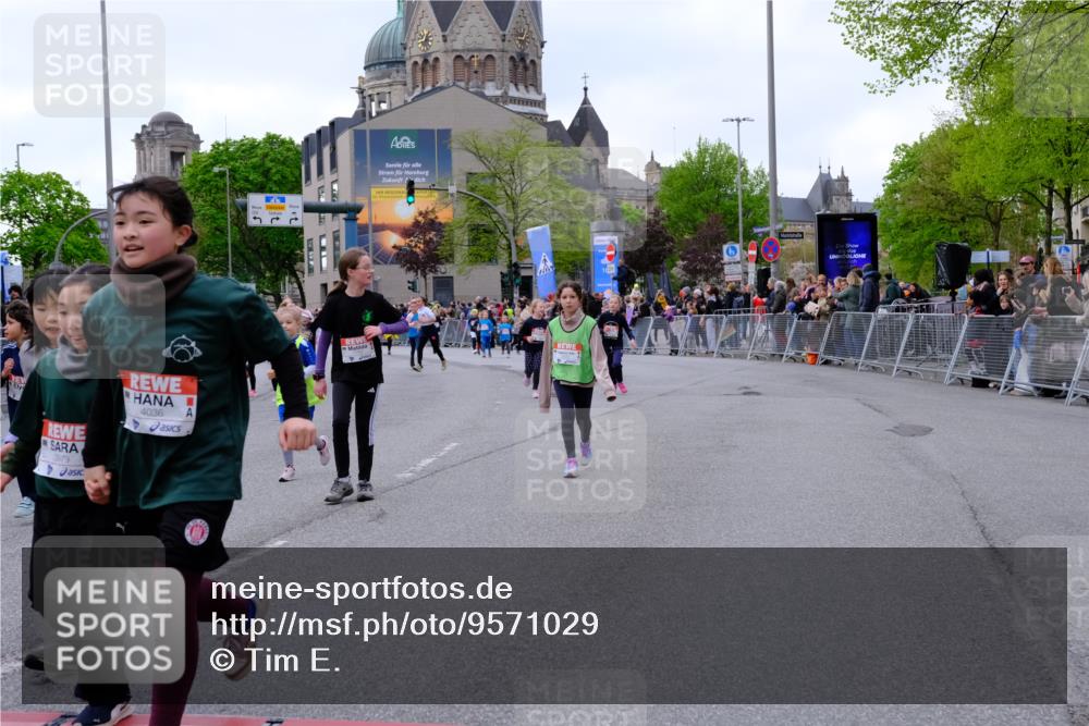 25.04.2026 - Das Zehntel Tim E. http://msf.ph/oto/9571029 25.04.2026 09:04:43 Ziel 1076, 1082, 1241, 1443, 1647, 1732, 2183, 2371, 2377, 2536, 2586, 2593, 2612, 2804, 2807, 3012, 3058, 3320, 3449, 3450, 3947, 3979, 4036 meine-sportfotos.de