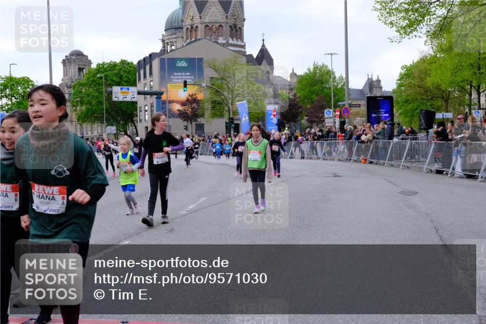 25.04.2026 - Das Zehntel Tim E. http://msf.ph/oto/9571030 25.04.2026 09:04:44 Ziel 1076, 1082, 1241, 1443, 1647, 1732, 2183, 2371, 2377, 2536, 2586, 2593, 2612, 2804, 2807, 3058, 3063, 3320, 3449, 3450, 3947, 3979, 4036 meine-sportfotos.de