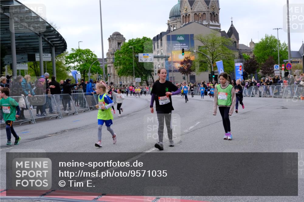 25.04.2026 - Das Zehntel Tim E. http://msf.ph/oto/9571035 25.04.2026 09:04:45 Ziel 1082, 1089, 1092, 1241, 1443, 1647, 1732, 2183, 2371, 2377, 2536, 2586, 2593, 2612, 2804, 2807, 3058, 3063, 3320, 3449, 3450, 3947, 3979, 4036 meine-sportfotos.de