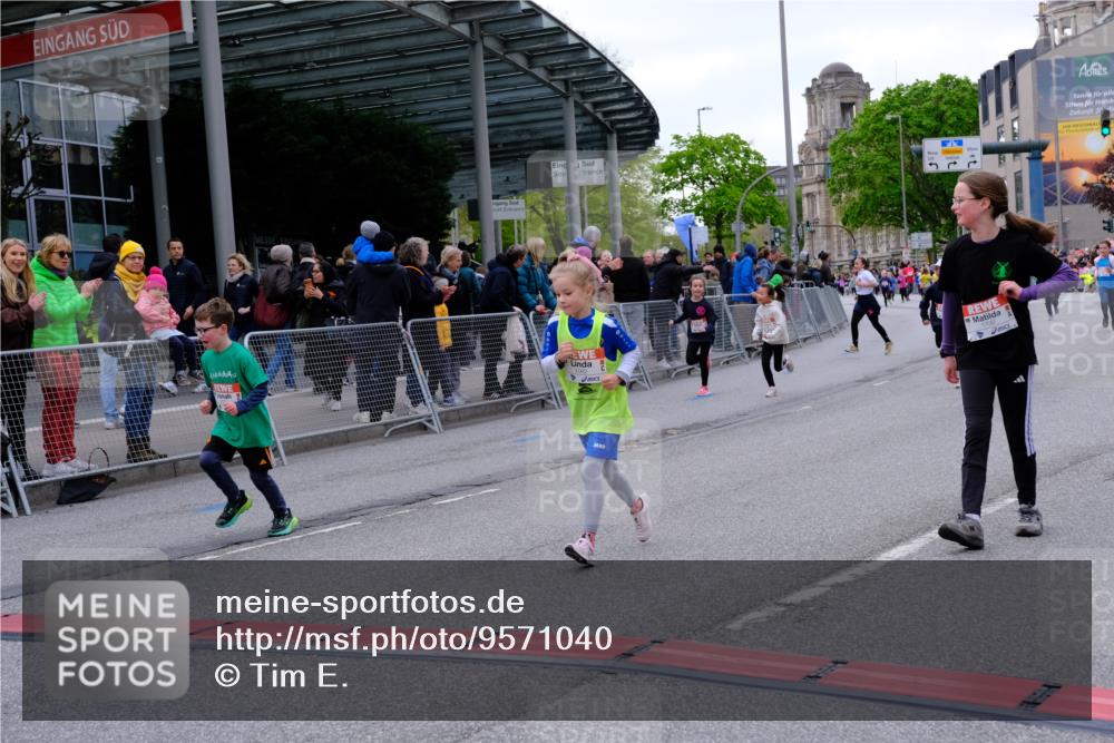 25.04.2026 - Das Zehntel Tim E. http://msf.ph/oto/9571040 25.04.2026 09:04:45 Ziel 1082, 1089, 1092, 1241, 1443, 1647, 1732, 2183, 2371, 2377, 2536, 2586, 2593, 2612, 2804, 2807, 3058, 3063, 3320, 3449, 3450, 3947, 3979, 4036 meine-sportfotos.de