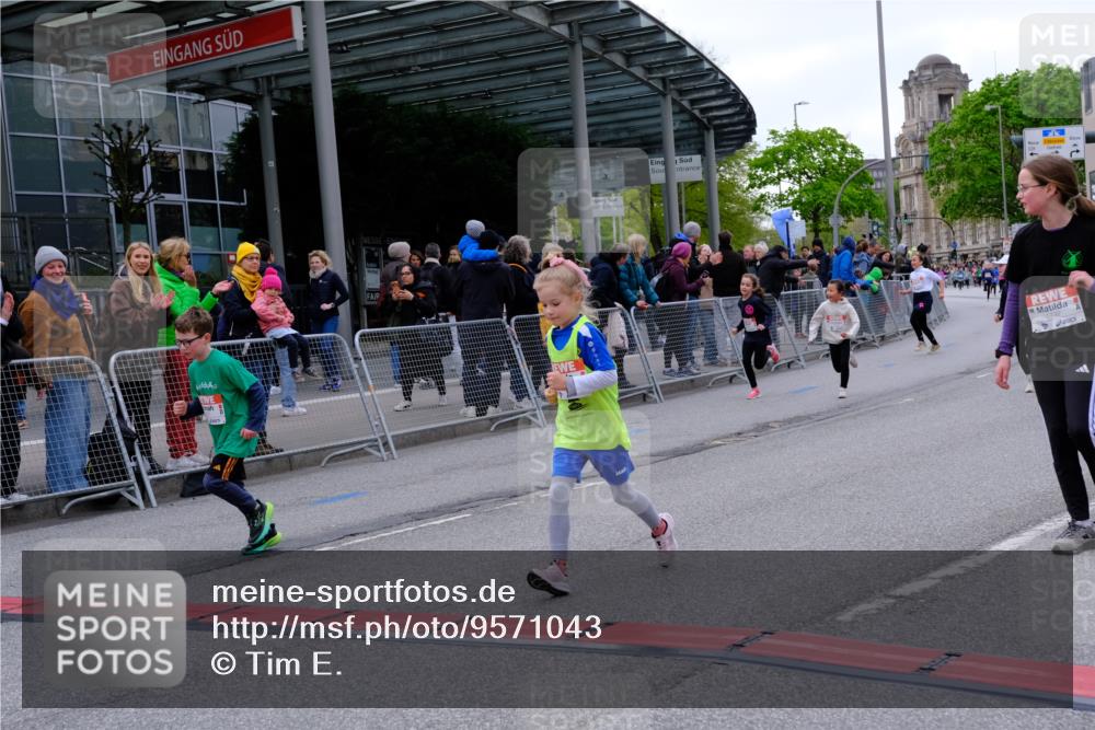 25.04.2026 - Das Zehntel Tim E. http://msf.ph/oto/9571043 25.04.2026 09:04:46 Ziel 1082, 1089, 1092, 1241, 1647, 1732, 2183, 2371, 2377, 2536, 2586, 2593, 2612, 2804, 2807, 3058, 3063, 3320, 3449, 3450, 3947, 3979, 4036 meine-sportfotos.de