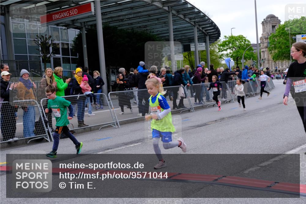 25.04.2026 - Das Zehntel Tim E. http://msf.ph/oto/9571044 25.04.2026 09:04:46 Ziel 1082, 1089, 1092, 1241, 1647, 1732, 2183, 2371, 2377, 2536, 2586, 2593, 2612, 2804, 2807, 3058, 3063, 3320, 3449, 3450, 3947, 3979, 4036 meine-sportfotos.de
