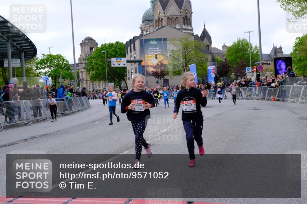 25.04.2026 - Das Zehntel Tim E. http://msf.ph/oto/9571052 25.04.2026 09:04:49 Ziel 1082, 1089, 1092, 1241, 1732, 2183, 2371, 2612, 2950, 3058, 3063, 3320, 3449, 3450, 3601, 3947, 3979, 4036 meine-sportfotos.de