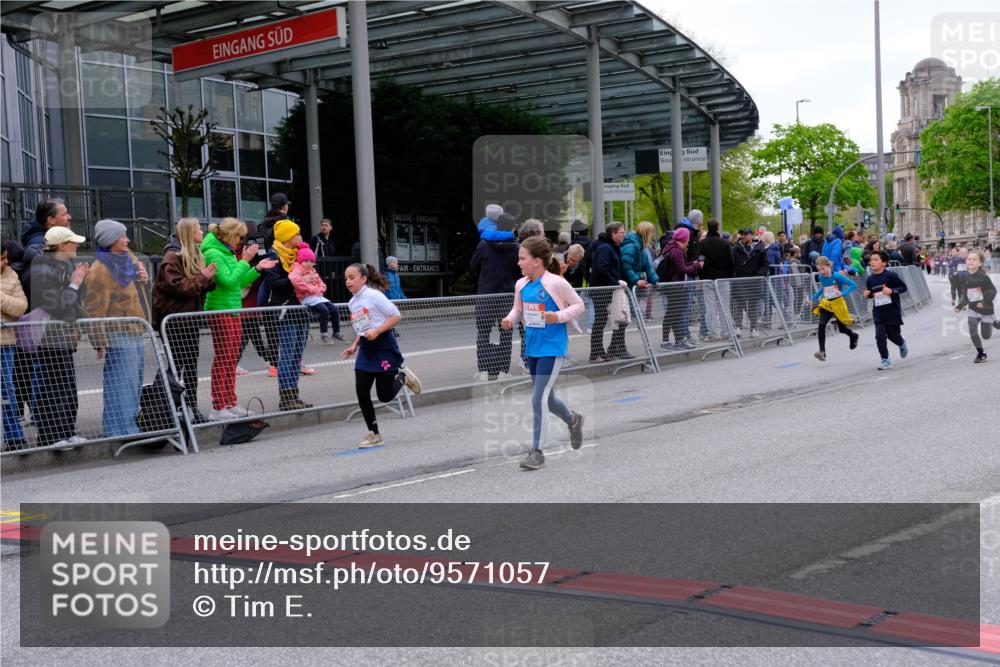 25.04.2026 - Das Zehntel Tim E. http://msf.ph/oto/9571057 25.04.2026 09:04:53 Ziel 1082, 1089, 1092, 1591, 1594, 1732, 2183, 2254, 2371, 2950, 3058, 3063, 3320, 3601, 3724, 3726, 3767, 3776, 3777 meine-sportfotos.de