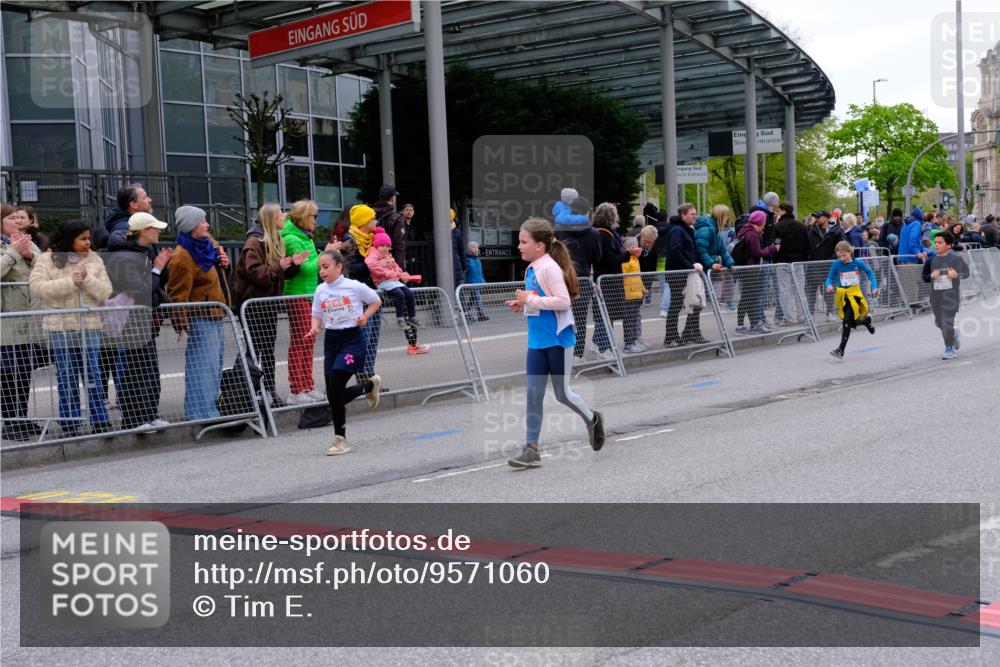 25.04.2026 - Das Zehntel Tim E. http://msf.ph/oto/9571060 25.04.2026 09:04:53 Ziel 1082, 1089, 1092, 1591, 1594, 1732, 2183, 2254, 2371, 2950, 3058, 3063, 3320, 3601, 3724, 3726, 3767, 3776, 3777 meine-sportfotos.de