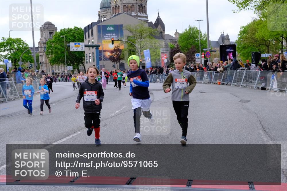25.04.2026 - Das Zehntel Tim E. http://msf.ph/oto/9571065 25.04.2026 09:04:55 Ziel 1089, 1092, 1591, 1594, 2183, 2254, 2950, 3058, 3063, 3320, 3601, 3724, 3726, 3767, 3776, 3777, 3796 meine-sportfotos.de