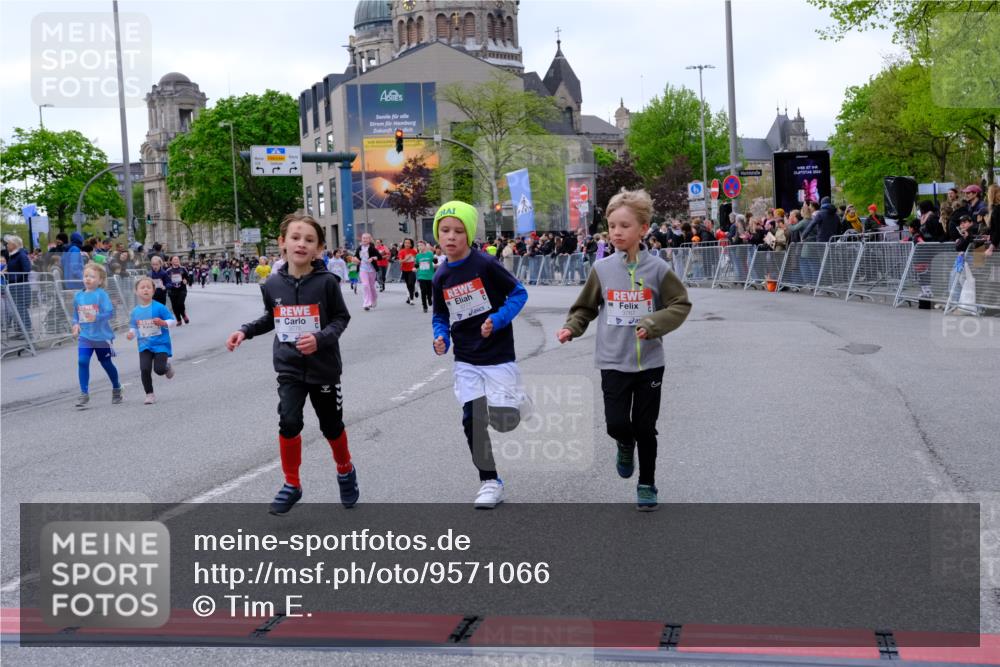 25.04.2026 - Das Zehntel Tim E. http://msf.ph/oto/9571066 25.04.2026 09:04:55 Ziel 1089, 1092, 1591, 1594, 2183, 2254, 2950, 3058, 3063, 3320, 3601, 3724, 3726, 3767, 3776, 3777, 3796 meine-sportfotos.de