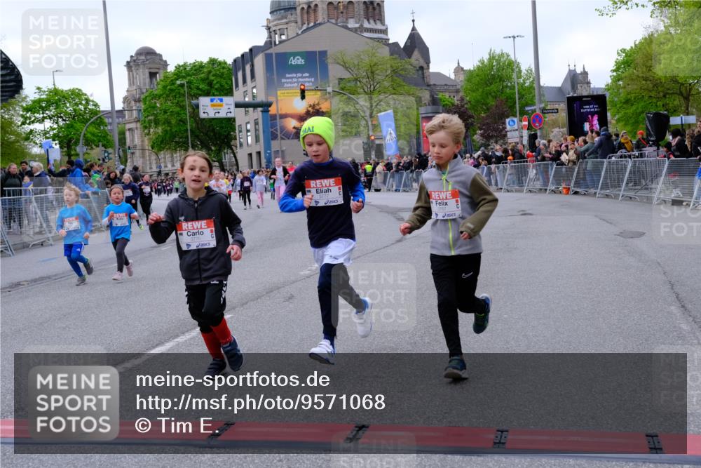 25.04.2026 - Das Zehntel Tim E. http://msf.ph/oto/9571068 25.04.2026 09:04:55 Ziel 1089, 1092, 1591, 1594, 2183, 2254, 2950, 3058, 3063, 3320, 3601, 3724, 3726, 3767, 3776, 3777, 3796 meine-sportfotos.de