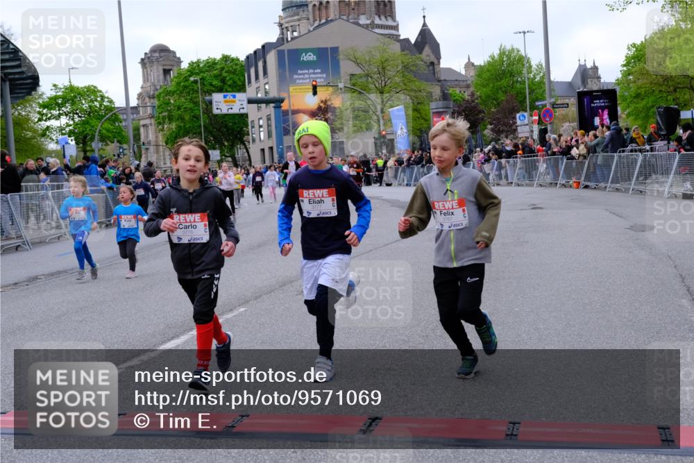 25.04.2026 - Das Zehntel Tim E. http://msf.ph/oto/9571069 25.04.2026 09:04:55 Ziel 1089, 1092, 1591, 1594, 2183, 2254, 2950, 3058, 3063, 3320, 3601, 3724, 3726, 3767, 3776, 3777, 3796 meine-sportfotos.de