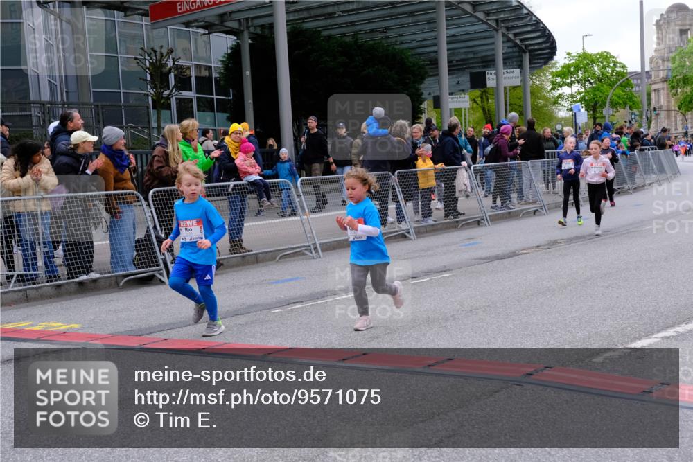 25.04.2026 - Das Zehntel Tim E. http://msf.ph/oto/9571075 25.04.2026 09:04:58 Ziel 1350, 1390, 1591, 1594, 2254, 2657, 2670, 2672, 2950, 3601, 3724, 3726, 3767, 3776, 3777, 3796, 3961 meine-sportfotos.de