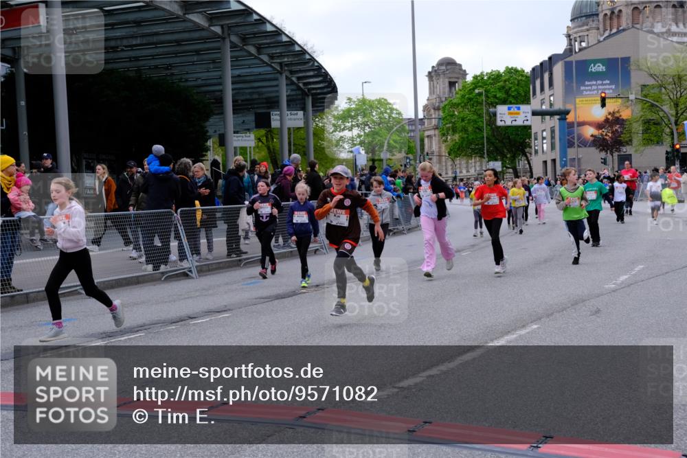 25.04.2026 - Das Zehntel Tim E. http://msf.ph/oto/9571082 25.04.2026 09:05:00 Ziel 1350, 1390, 1412, 1591, 1594, 2254, 2657, 2670, 2672, 2950, 3601, 3724, 3726, 3767, 3776, 3777, 3796, 3961 meine-sportfotos.de