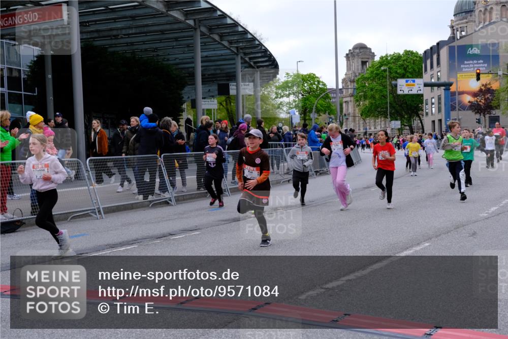 25.04.2026 - Das Zehntel Tim E. http://msf.ph/oto/9571084 25.04.2026 09:05:00 Ziel 1350, 1390, 1412, 1591, 1594, 2254, 2657, 2670, 2672, 2950, 3601, 3724, 3726, 3767, 3776, 3777, 3796, 3961 meine-sportfotos.de