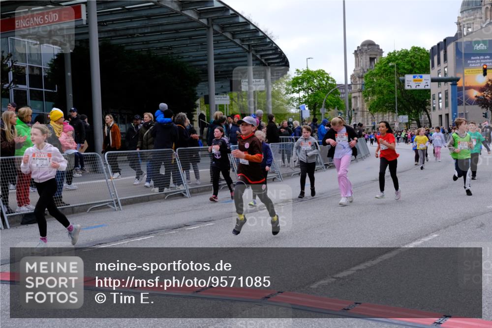 25.04.2026 - Das Zehntel Tim E. http://msf.ph/oto/9571085 25.04.2026 09:05:00 Ziel 1350, 1390, 1412, 1591, 1594, 2254, 2657, 2670, 2672, 2950, 3601, 3724, 3726, 3767, 3776, 3777, 3796, 3961 meine-sportfotos.de