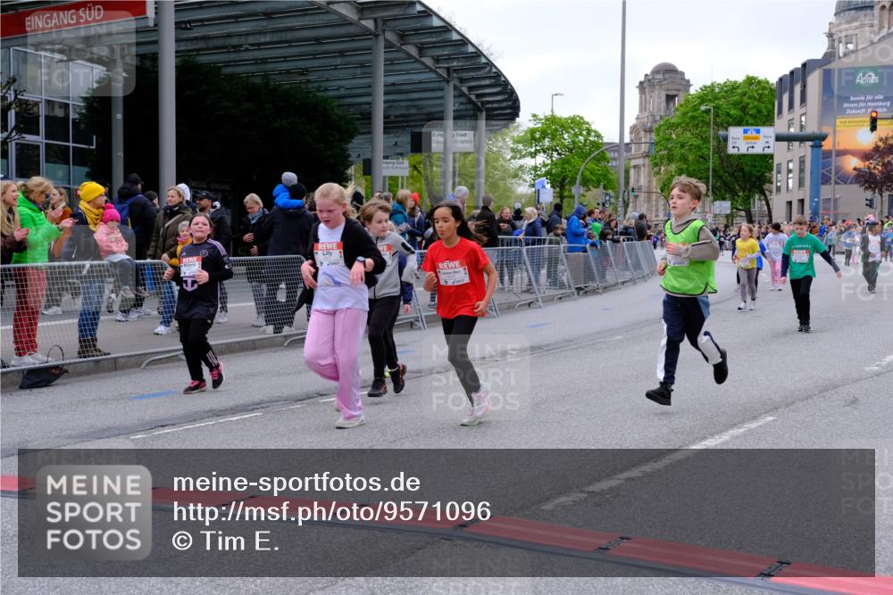 25.04.2026 - Das Zehntel Tim E. http://msf.ph/oto/9571096 25.04.2026 09:05:02 Ziel 1350, 1390, 1412, 1591, 1594, 2254, 2382, 2657, 2670, 2672, 2693, 2696, 3724, 3726, 3767, 3776, 3777, 3796, 3961 meine-sportfotos.de