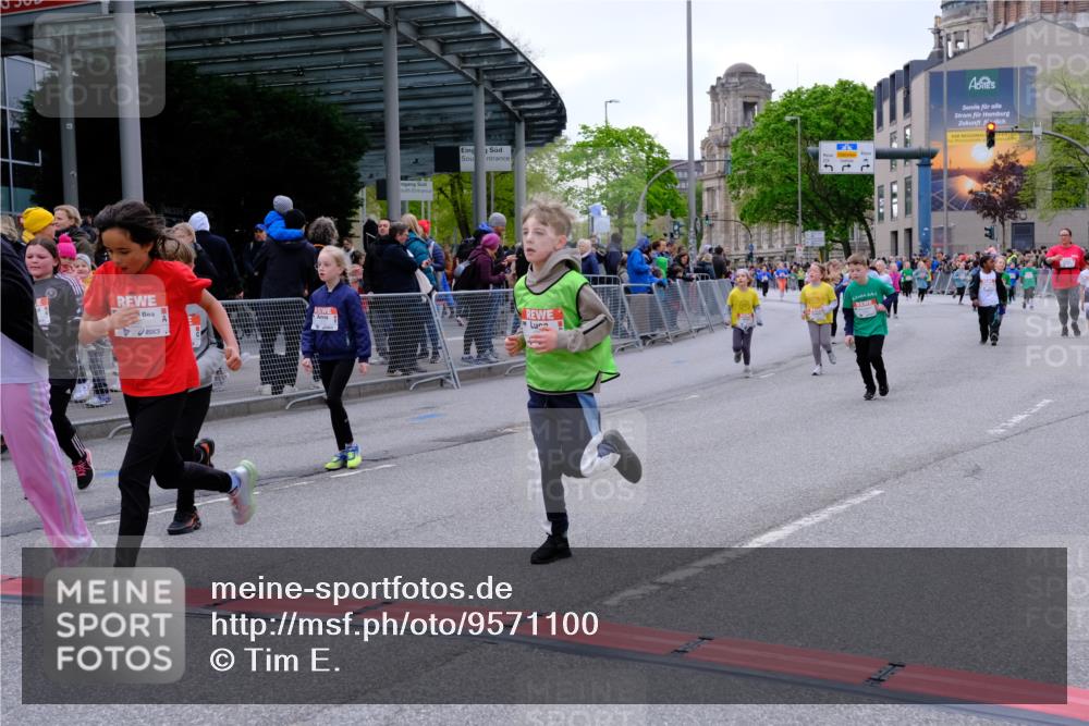 25.04.2026 - Das Zehntel Tim E. http://msf.ph/oto/9571100 25.04.2026 09:05:03 Ziel 1350, 1390, 1412, 2254, 2382, 2657, 2670, 2672, 2693, 2696, 3724, 3726, 3767, 3796, 3961 meine-sportfotos.de