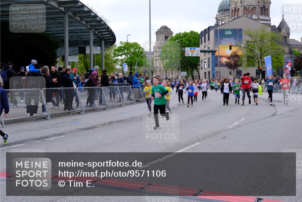 25.04.2026 - Das Zehntel Tim E. http://msf.ph/oto/9571106 25.04.2026 09:05:04 Ziel 1350, 1390, 1412, 1904, 2112, 2382, 2530, 2640, 2657, 2663, 2670, 2672, 2693, 2696, 3724, 3726, 3796, 3961 meine-sportfotos.de