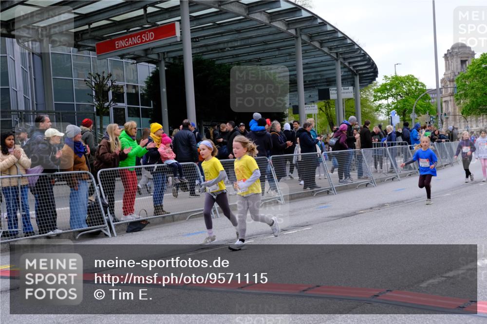 25.04.2026 - Das Zehntel Tim E. http://msf.ph/oto/9571115 25.04.2026 09:05:07 Ziel 1350, 1390, 1412, 1904, 2112, 2382, 2530, 2543, 2640, 2657, 2663, 2670, 2672, 2693, 2696, 3483, 3487, 3796, 3961 meine-sportfotos.de
