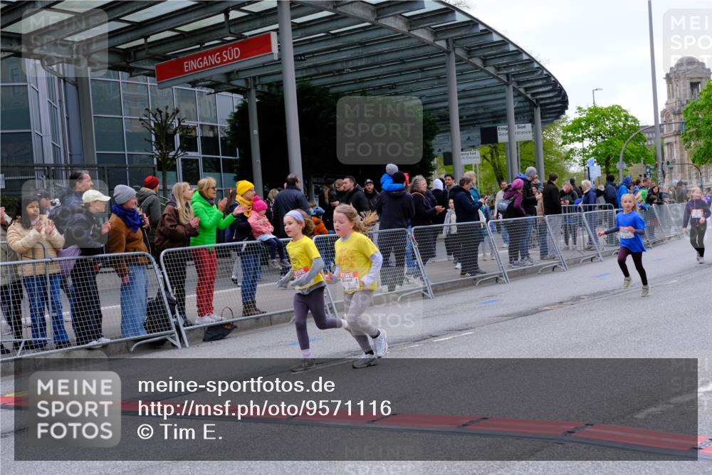 25.04.2026 - Das Zehntel Tim E. http://msf.ph/oto/9571116 25.04.2026 09:05:07 Ziel 1350, 1390, 1412, 1904, 2112, 2382, 2530, 2543, 2640, 2657, 2663, 2670, 2672, 2693, 2696, 3483, 3487, 3796, 3961 meine-sportfotos.de