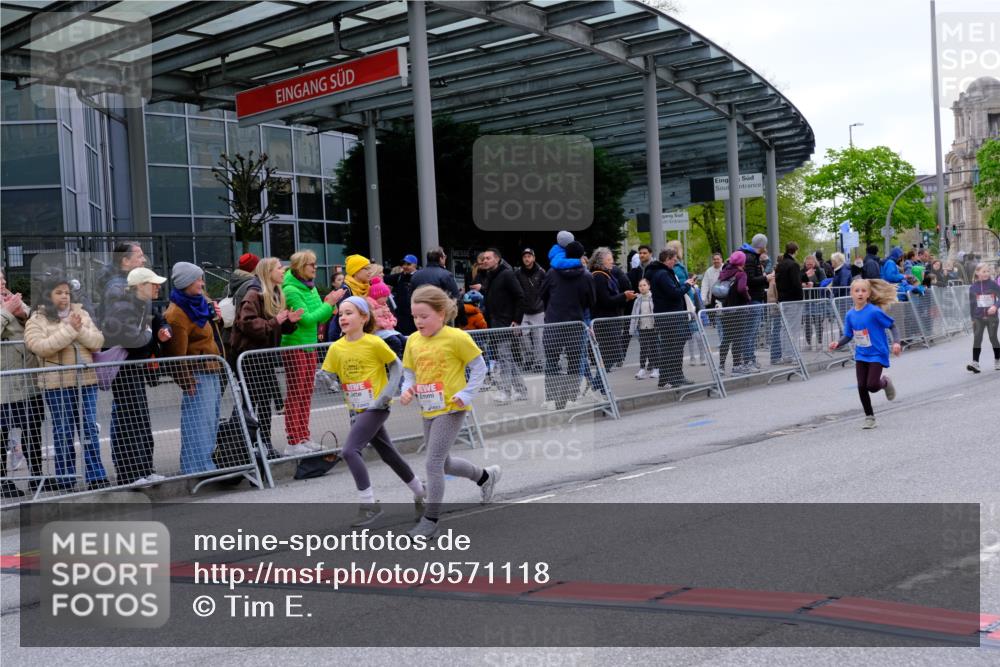 25.04.2026 - Das Zehntel Tim E. http://msf.ph/oto/9571118 25.04.2026 09:05:07 Ziel 1350, 1390, 1412, 1904, 2112, 2382, 2530, 2543, 2640, 2657, 2663, 2670, 2672, 2693, 2696, 3483, 3487, 3796, 3961 meine-sportfotos.de