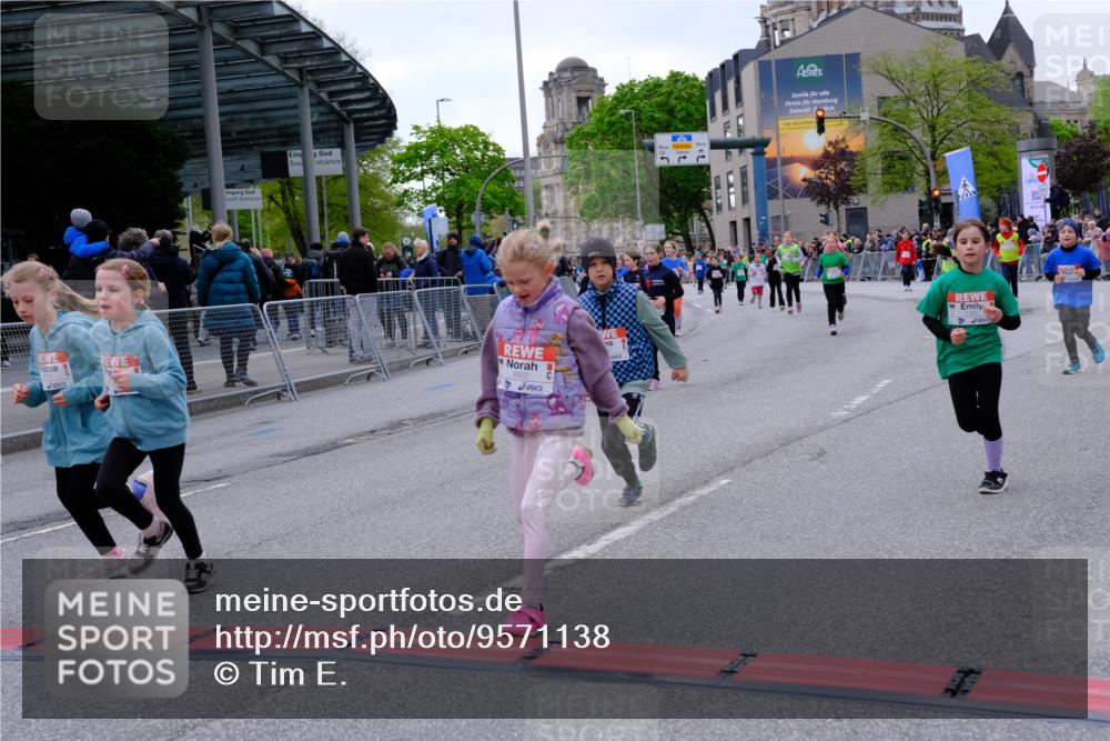 25.04.2026 - Das Zehntel Tim E. http://msf.ph/oto/9571138 25.04.2026 09:05:17 Ziel 2103, 2113, 2115, 2368, 2543, 2918, 2935, 2936, 3483, 3487, 3698, 3700, 3922, 3923 meine-sportfotos.de