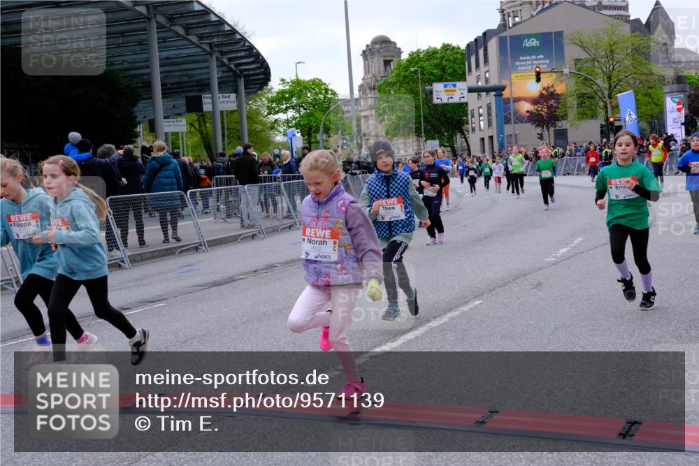 25.04.2026 - Das Zehntel Tim E. http://msf.ph/oto/9571139 25.04.2026 09:05:17 Ziel 2103, 2113, 2115, 2368, 2543, 2918, 2935, 2936, 3483, 3487, 3698, 3700, 3922, 3923 meine-sportfotos.de