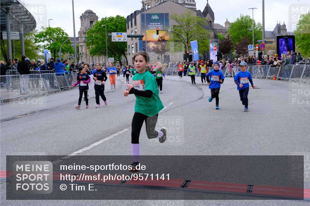 25.04.2026 - Das Zehntel Tim E. http://msf.ph/oto/9571141 25.04.2026 09:05:18 Ziel 1418, 1811, 2103, 2113, 2115, 2368, 2918, 2935, 2936, 3483, 3487, 3698, 3700, 3922, 3923 meine-sportfotos.de