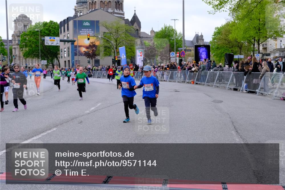 25.04.2026 - Das Zehntel Tim E. http://msf.ph/oto/9571144 25.04.2026 09:05:18 Ziel 1418, 1811, 2103, 2113, 2115, 2368, 2918, 2935, 2936, 3483, 3487, 3698, 3700, 3922, 3923 meine-sportfotos.de