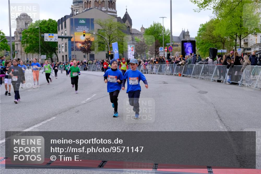 25.04.2026 - Das Zehntel Tim E. http://msf.ph/oto/9571147 25.04.2026 09:05:19 Ziel 1414, 1418, 1811, 1821, 2103, 2113, 2115, 2141, 2144, 2297, 2368, 2918, 2935, 2936, 3483, 3487, 3698, 3700, 3922, 3923 meine-sportfotos.de