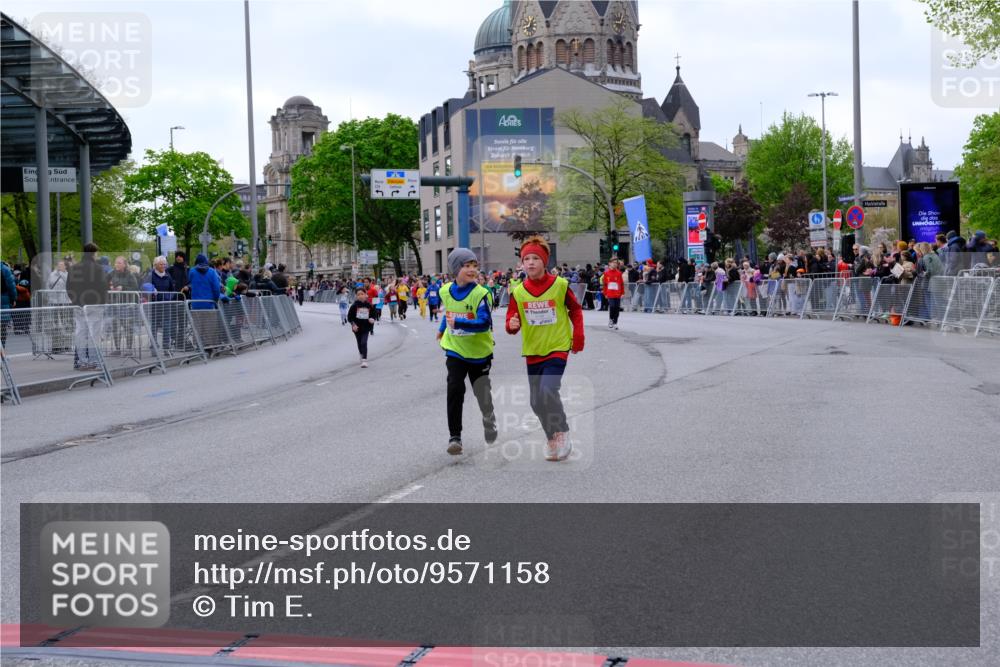25.04.2026 - Das Zehntel Tim E. http://msf.ph/oto/9571158 25.04.2026 09:05:23 Ziel 1414, 1418, 1811, 1821, 2113, 2115, 2141, 2144, 2297, 2368, 2832, 2918, 2935, 2936, 3133, 3148, 3922, 3923 meine-sportfotos.de