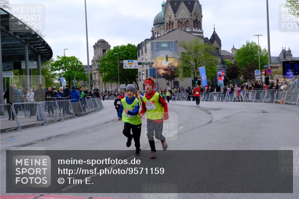 25.04.2026 - Das Zehntel Tim E. http://msf.ph/oto/9571159 25.04.2026 09:05:24 Ziel 1414, 1418, 1811, 1821, 2113, 2115, 2141, 2144, 2297, 2368, 2832, 2918, 2935, 2936, 3133, 3148, 3922, 3923 meine-sportfotos.de