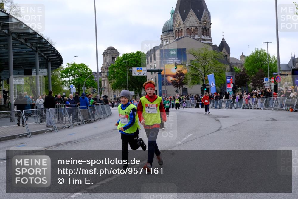 25.04.2026 - Das Zehntel Tim E. http://msf.ph/oto/9571161 25.04.2026 09:05:24 Ziel 1414, 1418, 1811, 1821, 2113, 2115, 2141, 2144, 2297, 2368, 2832, 2918, 2935, 2936, 3133, 3148, 3922, 3923 meine-sportfotos.de