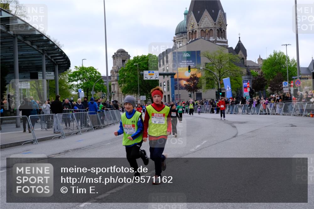 25.04.2026 - Das Zehntel Tim E. http://msf.ph/oto/9571162 25.04.2026 09:05:24 Ziel 1414, 1418, 1811, 1821, 2113, 2115, 2141, 2144, 2297, 2368, 2832, 2918, 2935, 2936, 3133, 3148, 3922, 3923 meine-sportfotos.de