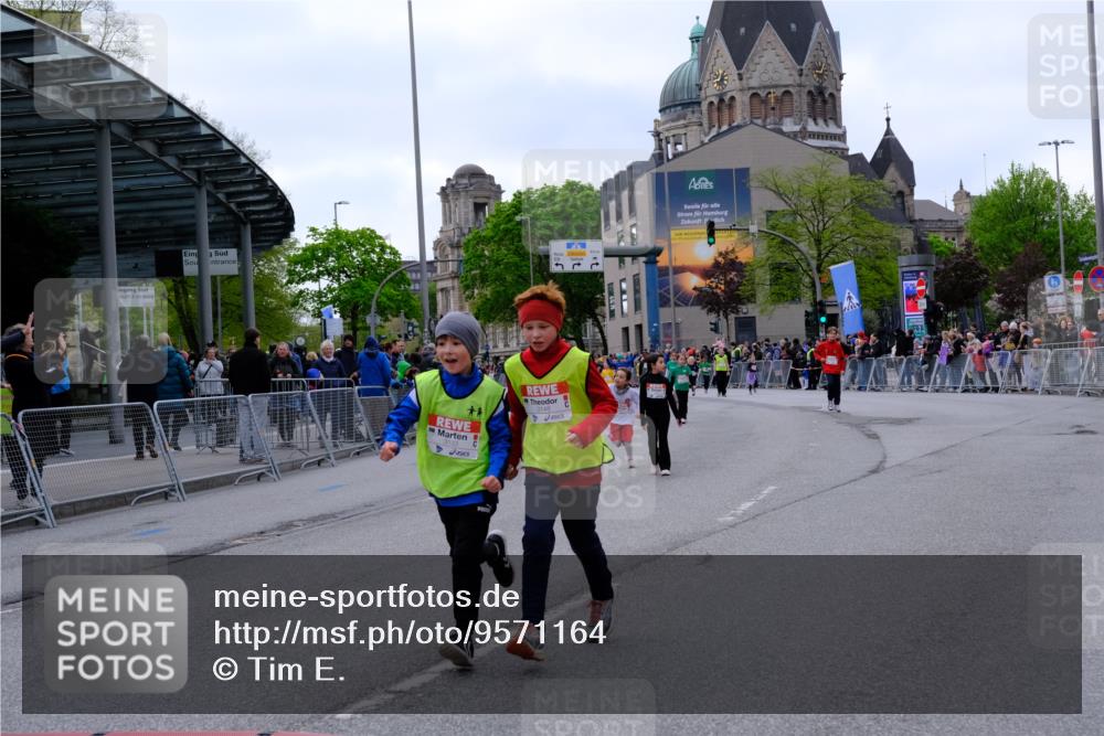 25.04.2026 - Das Zehntel Tim E. http://msf.ph/oto/9571164 25.04.2026 09:05:24 Ziel 1414, 1418, 1811, 1821, 2113, 2115, 2141, 2144, 2297, 2368, 2832, 2918, 2935, 2936, 3133, 3148, 3922, 3923 meine-sportfotos.de