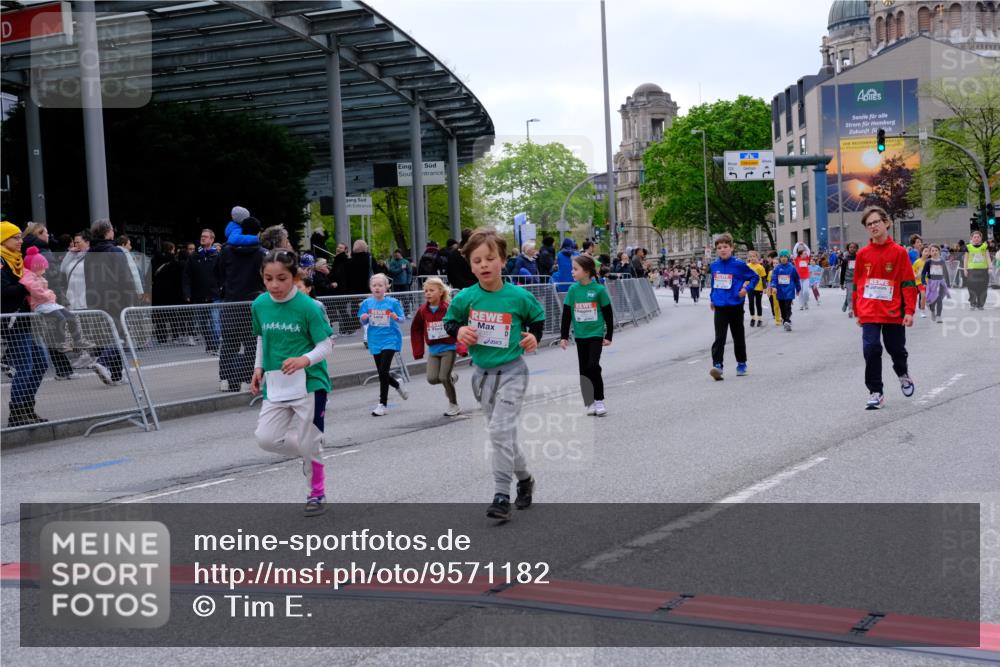 25.04.2026 - Das Zehntel Tim E. http://msf.ph/oto/9571182 25.04.2026 09:05:36 Ziel 1078, 1084, 1952, 2357, 2372, 2555, 3620, 3750, 3780, 3782 meine-sportfotos.de