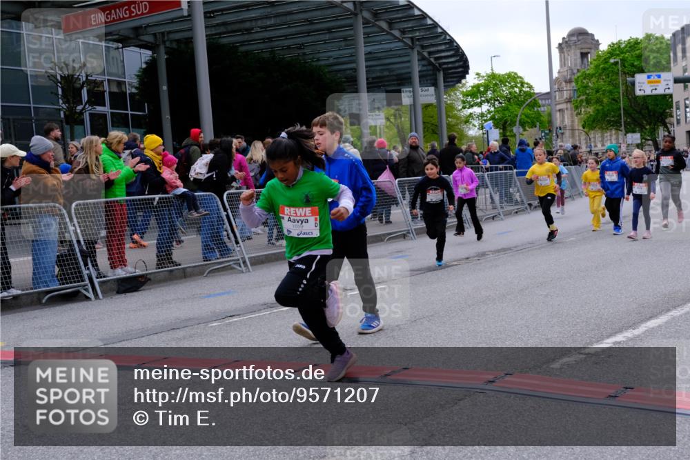 25.04.2026 - Das Zehntel Tim E. http://msf.ph/oto/9571207 25.04.2026 09:05:43 Ziel 1118, 1128, 1130, 1659, 1939, 1949, 1952, 2177, 2357, 2372, 2483, 2555, 2626, 2687, 3240, 3620, 3750, 3780, 3782 meine-sportfotos.de