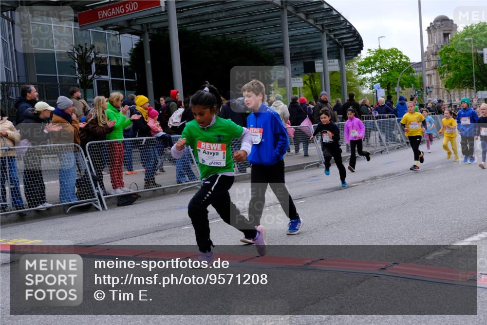 25.04.2026 - Das Zehntel Tim E. http://msf.ph/oto/9571208 25.04.2026 09:05:43 Ziel 1118, 1128, 1130, 1659, 1939, 1949, 1952, 2177, 2357, 2372, 2483, 2555, 2626, 2687, 3240, 3620, 3750, 3780, 3782 meine-sportfotos.de