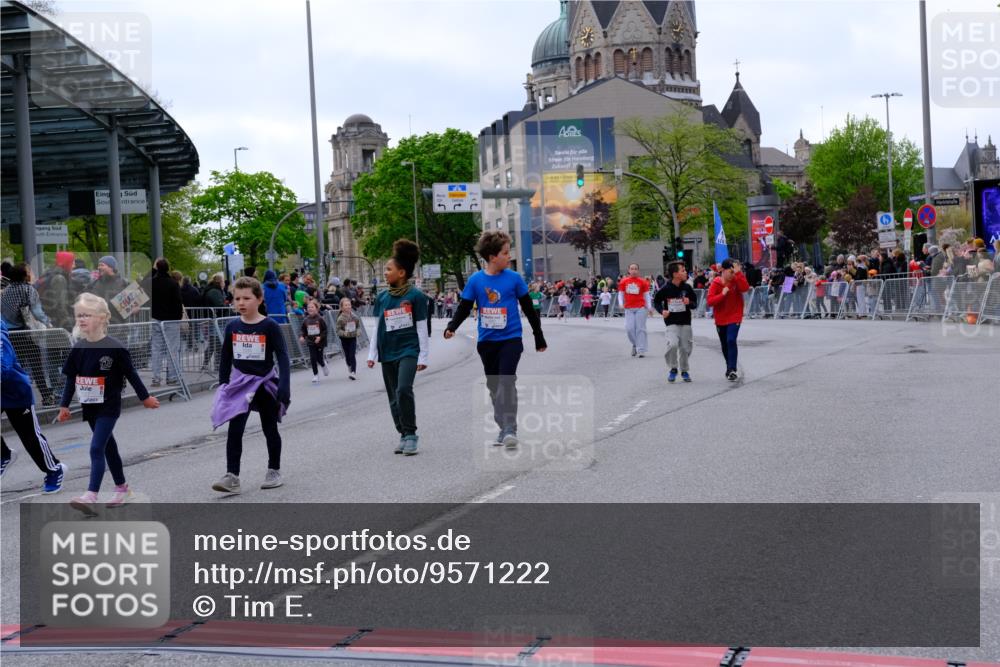25.04.2026 - Das Zehntel Tim E. http://msf.ph/oto/9571222 25.04.2026 09:05:47 Ziel 1118, 1128, 1130, 1227, 1235, 1659, 1939, 1949, 2054, 2060, 2177, 2483, 2626, 2687, 2924, 2930, 3240, 3620 meine-sportfotos.de