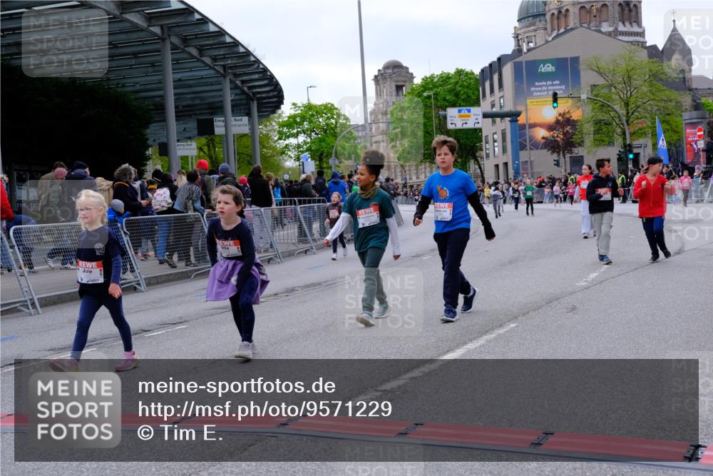 25.04.2026 - Das Zehntel Tim E. http://msf.ph/oto/9571229 25.04.2026 09:05:48 Ziel 1118, 1128, 1130, 1227, 1235, 1659, 1939, 1949, 2054, 2060, 2177, 2483, 2626, 2687, 2924, 2930, 3240, 3771, 3781 meine-sportfotos.de