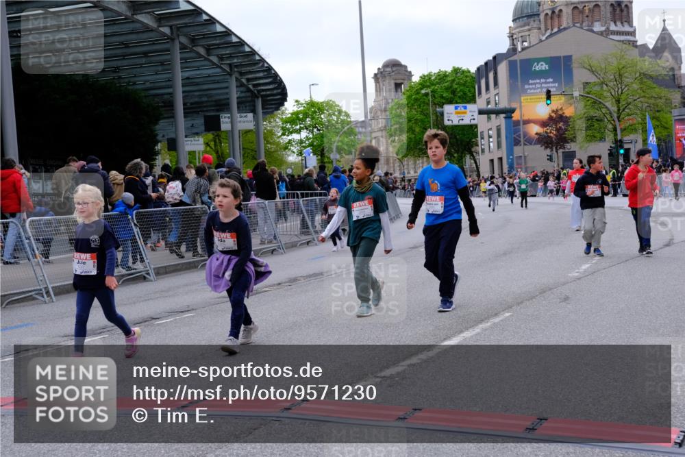 25.04.2026 - Das Zehntel Tim E. http://msf.ph/oto/9571230 25.04.2026 09:05:48 Ziel 1118, 1128, 1130, 1227, 1235, 1659, 1939, 1949, 2054, 2060, 2177, 2483, 2626, 2687, 2924, 2930, 3240, 3771, 3781 meine-sportfotos.de