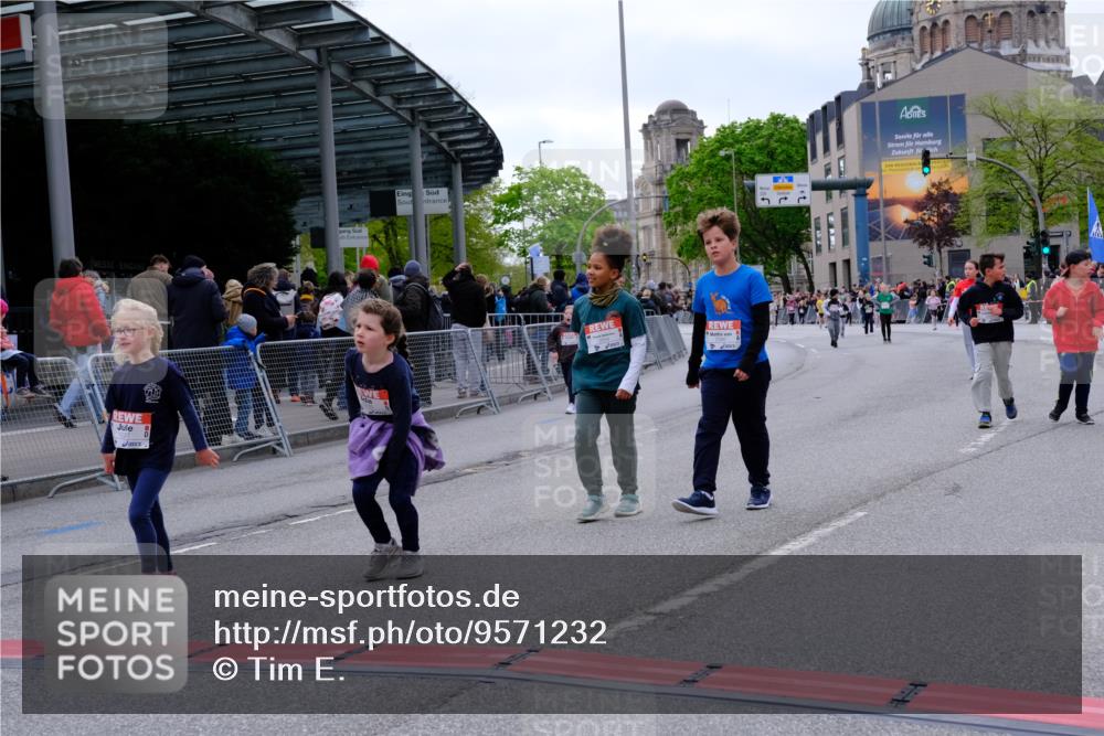25.04.2026 - Das Zehntel Tim E. http://msf.ph/oto/9571232 25.04.2026 09:05:48 Ziel 1118, 1128, 1130, 1227, 1235, 1659, 1939, 1949, 2054, 2060, 2177, 2483, 2626, 2687, 2924, 2930, 3240, 3771, 3781 meine-sportfotos.de