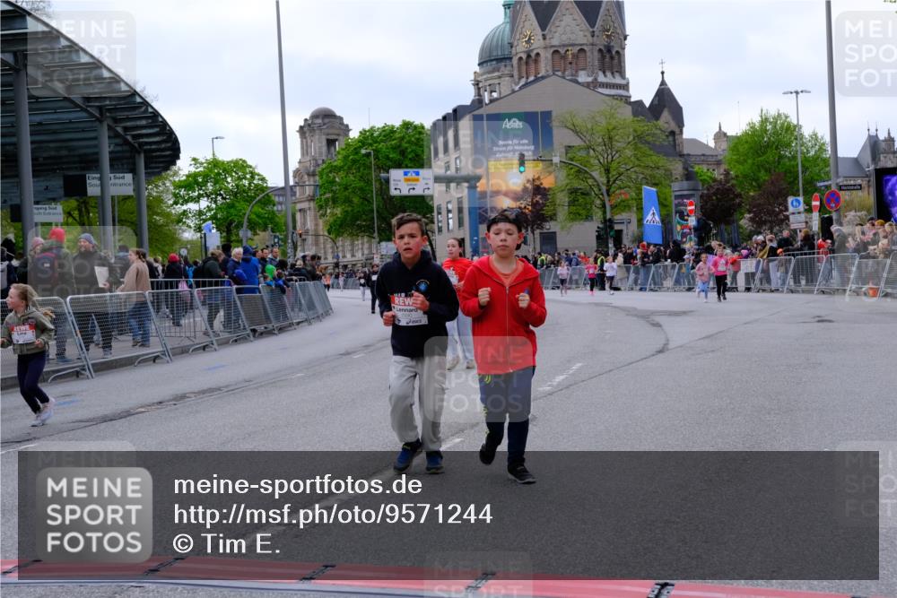 25.04.2026 - Das Zehntel Tim E. http://msf.ph/oto/9571244 25.04.2026 09:05:51 Ziel 1128, 1130, 1227, 1235, 1939, 1949, 2054, 2060, 2177, 2483, 2626, 2677, 2687, 2924, 2930, 3240, 3771, 3781 meine-sportfotos.de